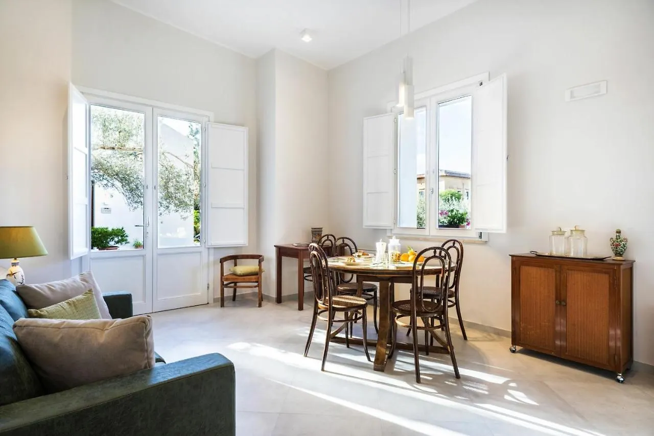 Villa Angelina - Charming Rooms & Apartments Trapani 0*,