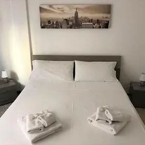 Centro Storico-imbarcadero Per Le Isole***** Appartamento