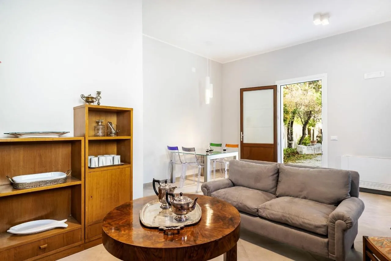Villa Angelina - Charming Rooms & Apartments Trapani